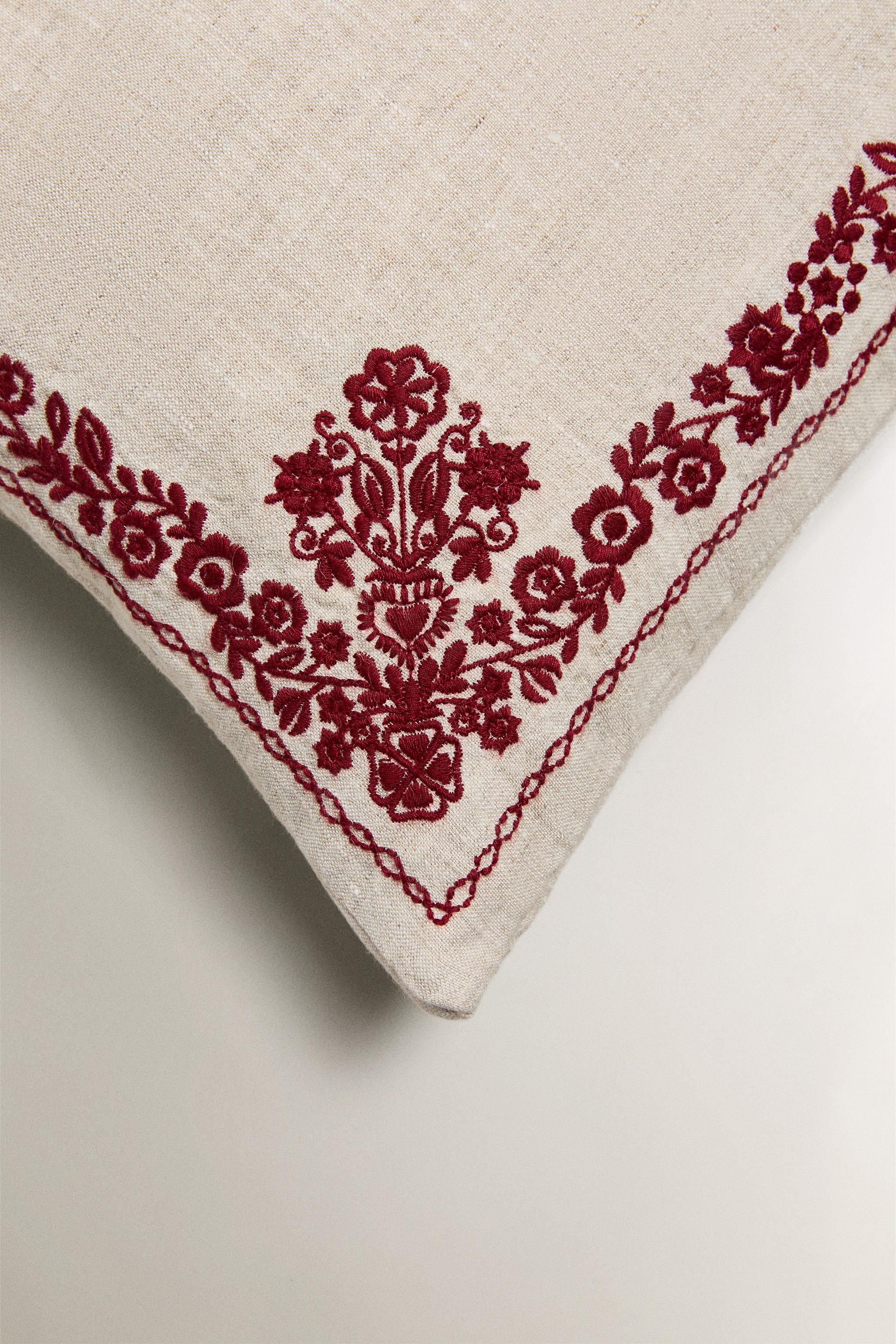 CHRISTMAS RED LEAF THROW PILLOW COVER